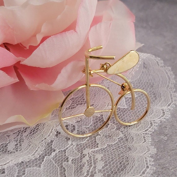 Vintage Bicycle Gold Tone Brooch Pendant Costume Jewelry Bike