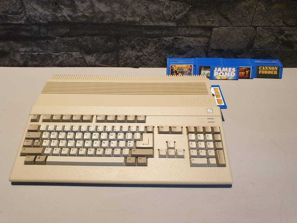 D*e様 Commodore Amiga A500 mini セット A500 Mini / Amiga 500 Mini Floppy Disks / Discs - Etsy