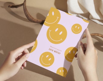 Personalized maternity record book cover with smiley faces, as a gift for mothers during pregnancy, for the birth of a child or for a baby shower.