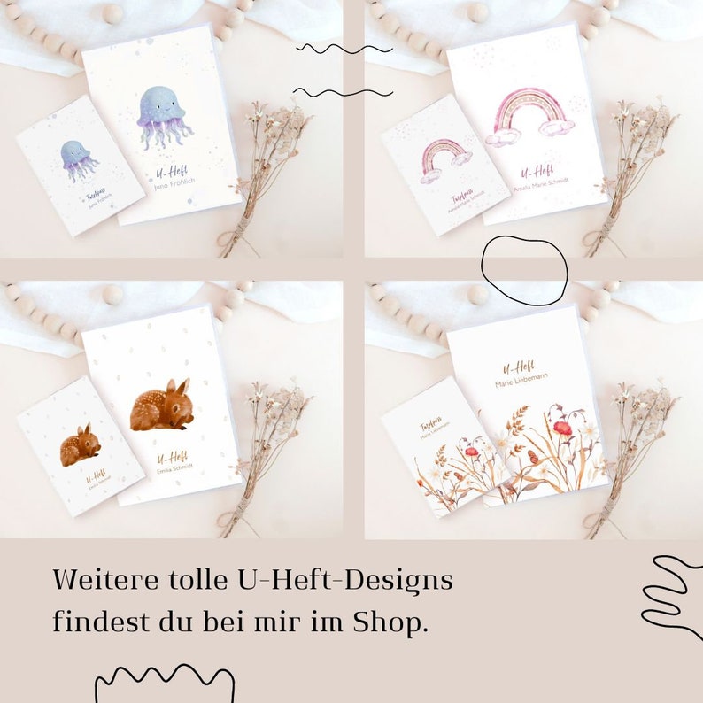 Puede incluir: Cuatro dise&ntilde;os diferentes para cuadernos personalizados. Los dise&ntilde;os incluyen un arco&iacute;ris, una medusa, un ciervo y un patr&oacute;n floral. Cada cuaderno tiene el texto "U-Heft" y un nombre.