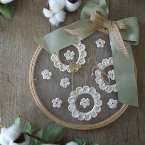 Rustic wedding ring holder with crochet appliques on organza tulle on embroidery loom zdjęcie 6