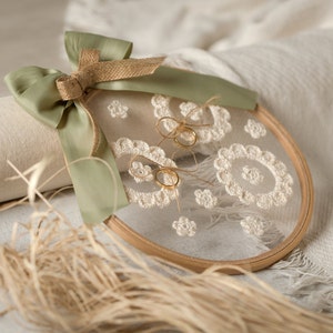 Rustic wedding ring holder with crochet appliques on organza tulle on embroidery loom zdjęcie 1