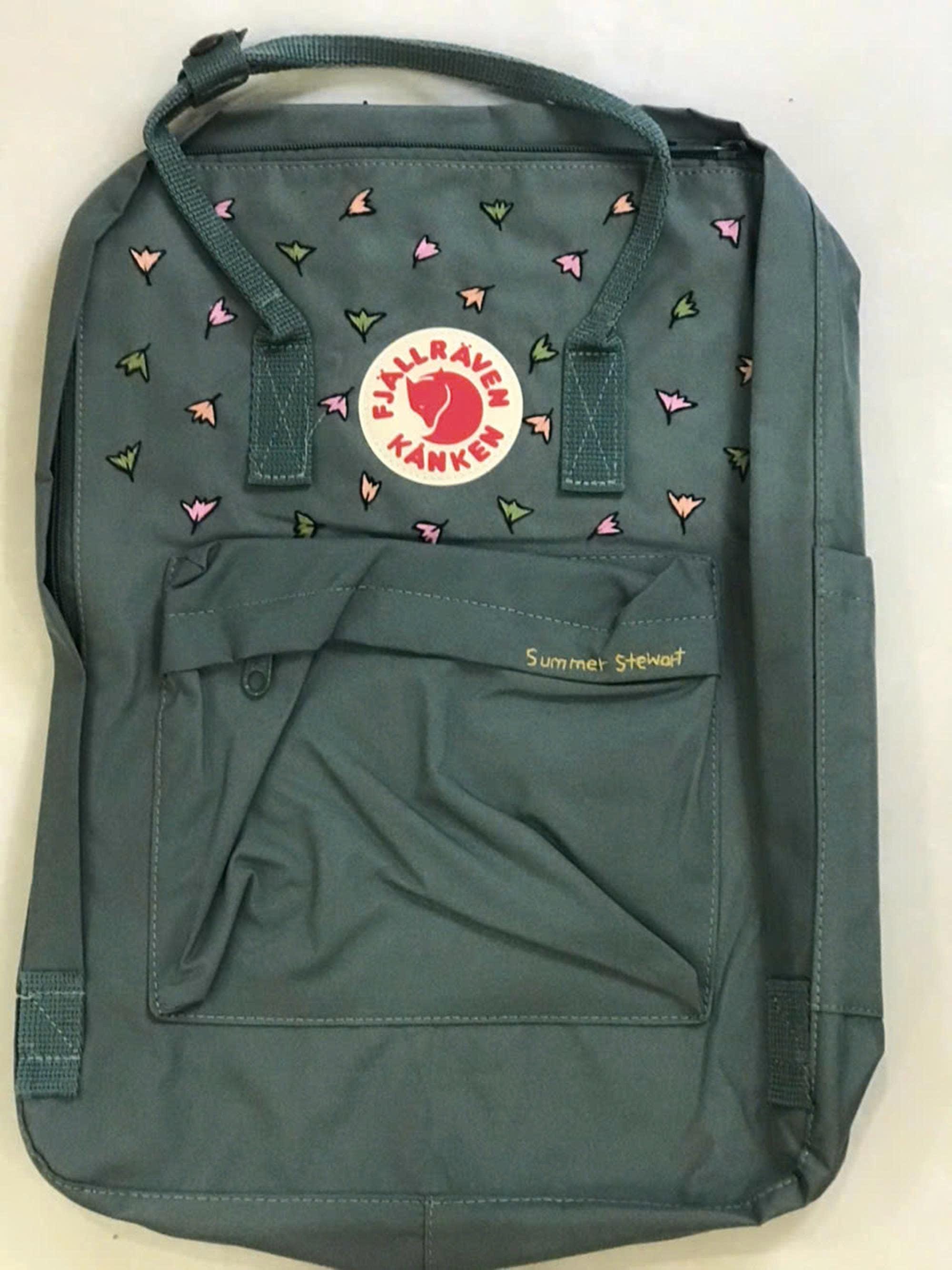fjallraven kanken forest green mini backpack Fjllrven - Compact Everyday Carry, Durable Vinylon Fabric They can be fastened with a button so they are not in the way when they are in their smallest position Fjall Raven Kanken Mini Backpack