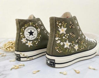 Embroidered White Wildflowers, Daisy & Bee Converse Chuck Taylor All Star High Top | Custom Flower Design Women's shoes, Gifts For Bride