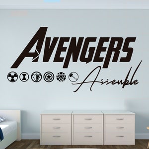 Superhéroes ensamblan - Calcomanía de pared de vinilo, decoración de sala de espera, calcomanía de letras de vinilo personalizado, letras de pared grande, arte de pared de letras