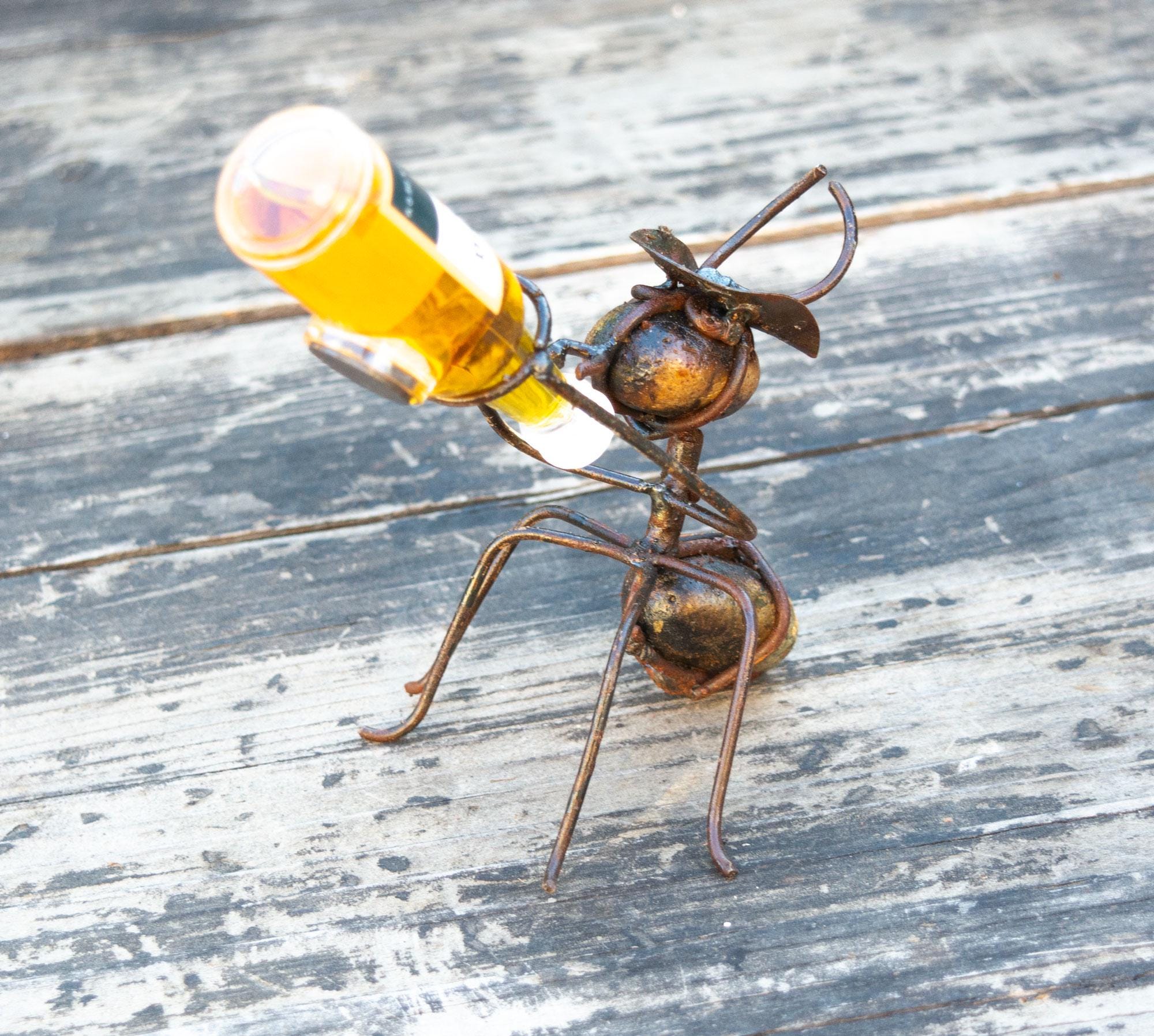 置物 Bottle bancq Ant Metal Ant Bottle Holder Rustic Handmade Recycled Metal Art Made