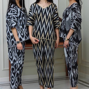 Elegant Summer Ikat set T-shirt and Pants