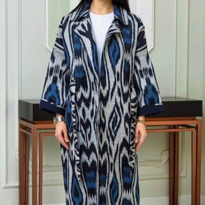 Exclusive handwoven Quilted Ikat Chapan / Uzbek adras Chapan