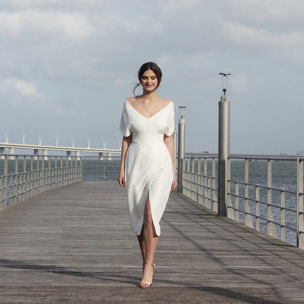 Robe de mariée courte et élégante en satin, robe de mariée simple avec manches, longueur au mollet, robe de bureau d'enregistrement moulante - Robe Sakura