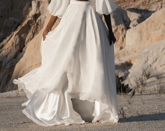 Jupe de mariée large en satin avec un ourlet asymétrique, robe de mariée deux pièces courte devant, longue dans le dos, jupe de mariée moderne - Lili Rock