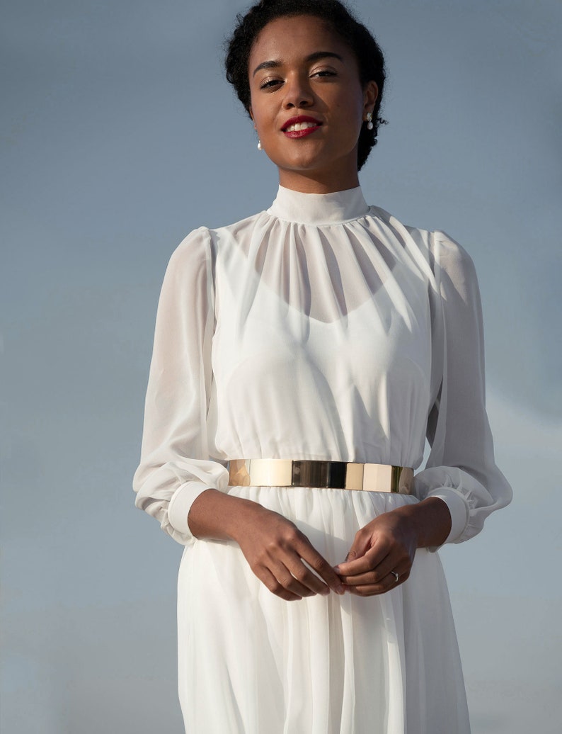 Hochzeitstrends 2022 - Brautkleider, Celestial, Tarot und mehr! Seidenbluse für Hochzeit mit langen Puffärmeln Schlichtes 3/4 Arm