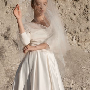Hochzeitsschleier aus feinem Tüll, Langer, schlichter Brautschleider erhältlich in unterschiedlichen Längen Vina Schleier Bild 9