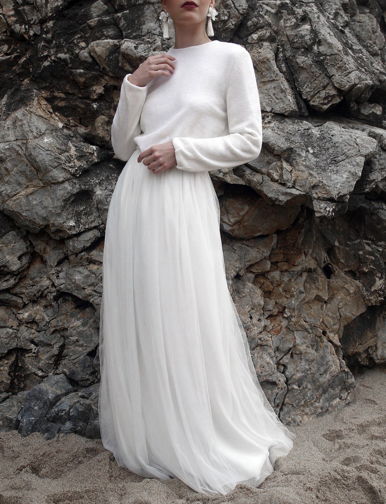 Hochzeit Pullover aus Wolle, Braut Oberteil aus Strick für Winterhochzeiten, Schlichtes Brautkleid zweiteilig mit langen Ärmeln Poppy Top Bild 8