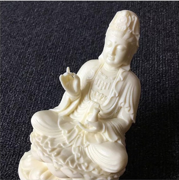 Bodhisattva des Mitgefühls Buddhismus Deko Kwan Yin Figur Mond & Wasser 