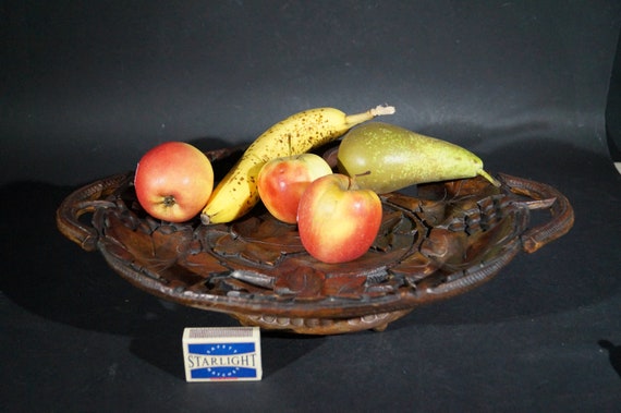 Wooden fruitbowl grapes with music box