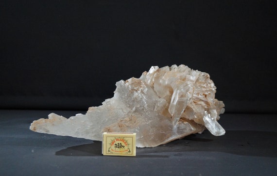 Natuurlijk kwartskristal 37 cm