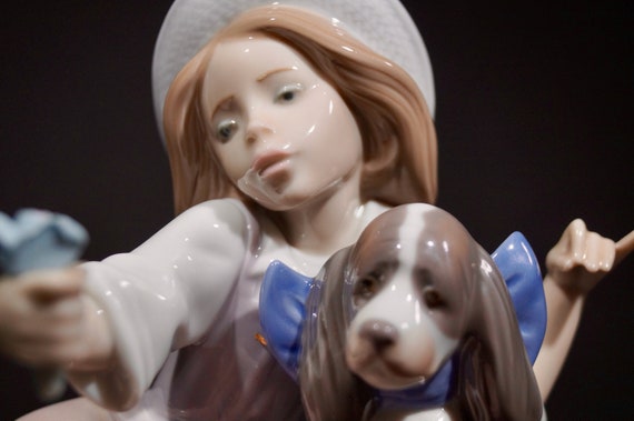 Girl and dog statuette from Spain. Ceramic, Collectable, hand painted,
