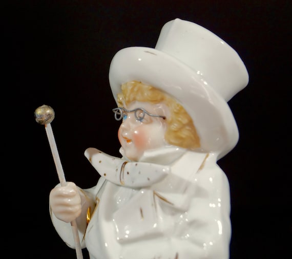 Grandpa figurine. Staffordshire. Ceramic, Collectable, hand painted in Germany