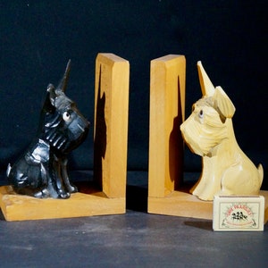 Old book stands of black and white Scottie dogs