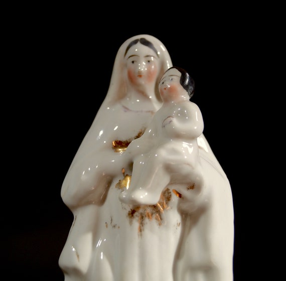 Staffordshire Madonna and child figurine. Ceramic, Collectable, hand painted,