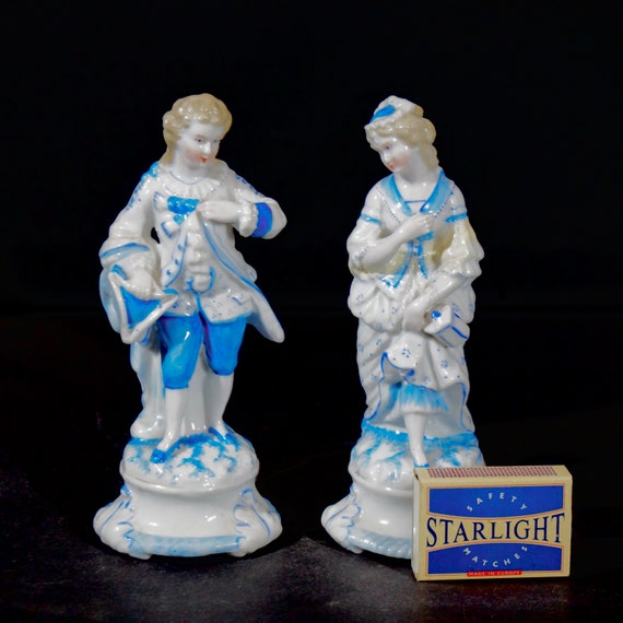 Old porcelain couple Biedermeier