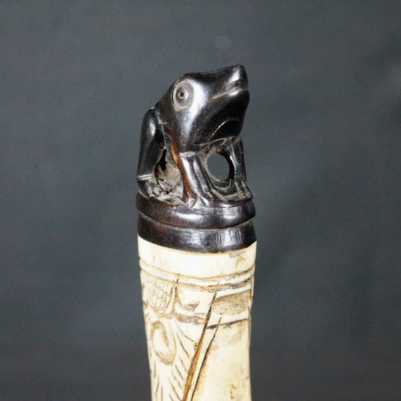 Tribal medicine powder container from Timor