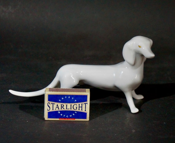 Teckel porcelain dog figurine, Porcelain Dog Statue. Collectable, hand painted.