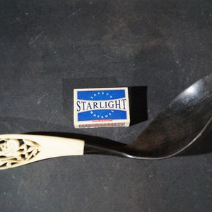 Bottenlepel uit Java zwart en wit