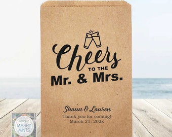 Mr & Mrs Cheers Wedding Cookie Bags: Custom Treat Bags