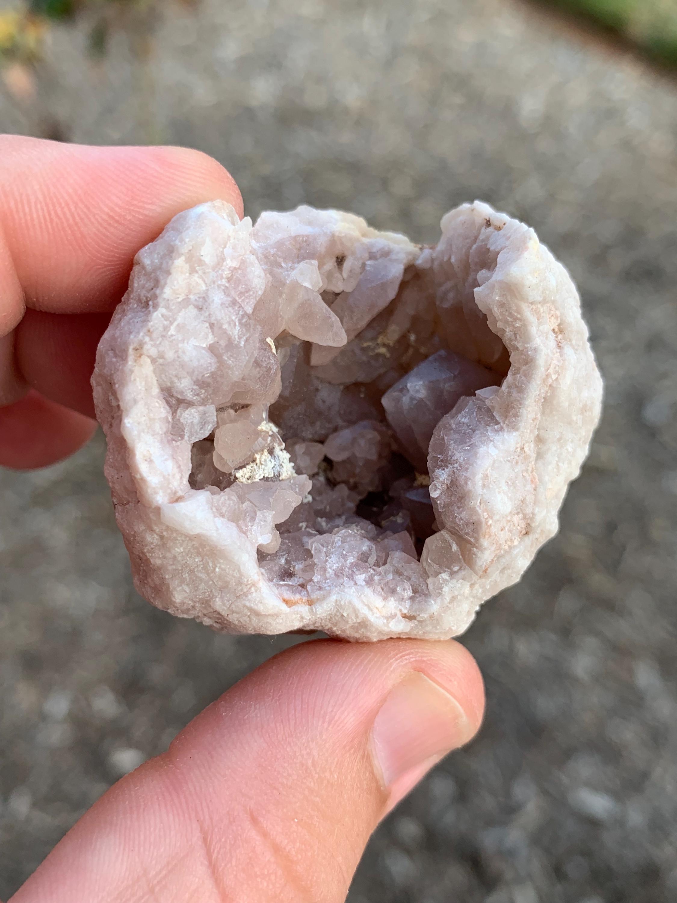 ピンクアメジストクォーツジオード アルゼンチン産鉱物標本 - Etsy 日本