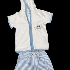 Kids zip up shark set