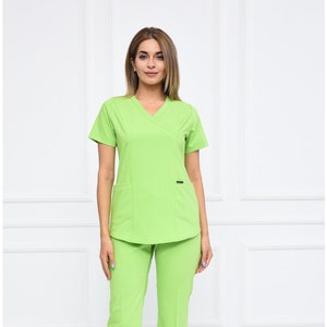 Personalized Embroidered Pistachio Green Scrub for Medical Professional, Scrub Uniform, Scrub For Nurses, Medical Outfit, Scrub Set, GRN1002