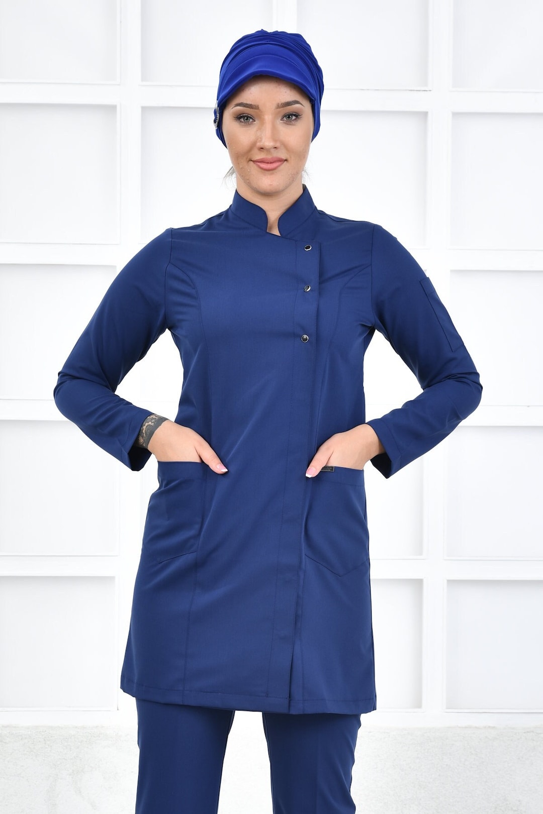 Solo camice, uniforme per igienista dentale blu indaco, camice da