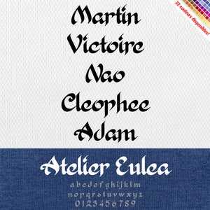 以下が含まれることがあります： 装飾的な筆記体で「Atelier Eulea」というテキストが書かれた、白黒のフォントデザイン。アルファベットと数字は、テキストの下に小さなフォントで表示されています。