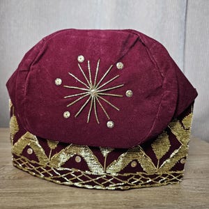 Africa/ Nigeria Traditional Men&#39;s Original Maroon Velvet with Gold embroidery Men&#39;s Cap/Fila. Suitable for all occasions