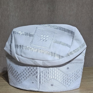 New Nigeria Men&#39;s White with Shiny Silver Stripe fully Embroidered with white Aso Oke Cap/Fila