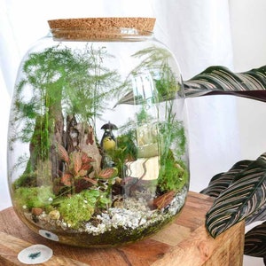 Totoro Umbrella terrarium figurine image 4