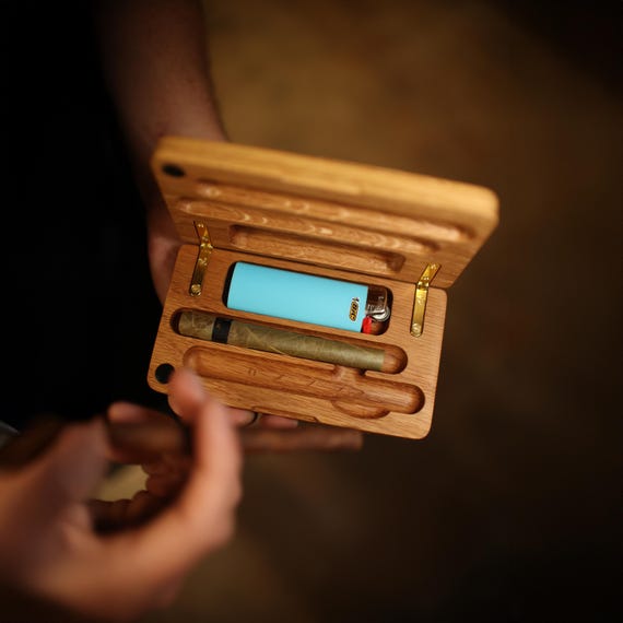 blunt cigarette holder Joint/Cigarette/Lighter Case | Hemp/Tobacco Smell proof Joint cigarette blunt holder Amazon.com: Reusable