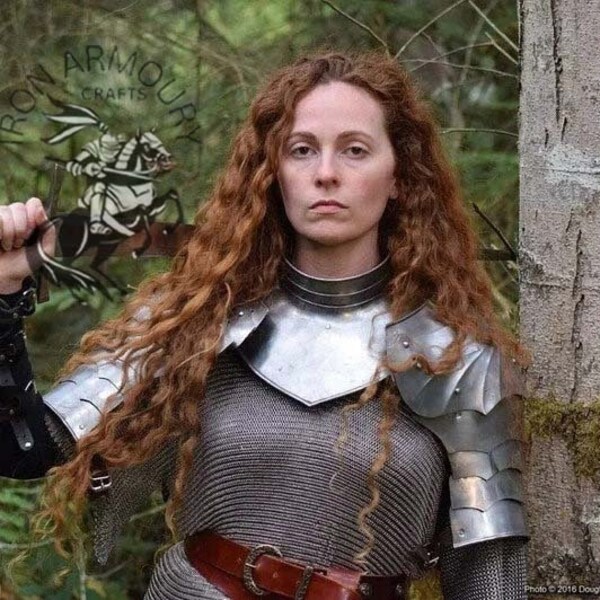 Medieval Knight Lady Armor, Larp Armor, Female Armor, Gorget Pauldron Armor, Cosplay Armor, Sca Armor, Larp Armor, Gift for her