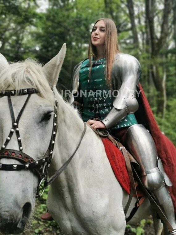 Knight Brave Female Armor, Gorget Pouldron Armor, Cosplay Armor, Sca Armor,  Larp Armor, Gift for Women -  Canada