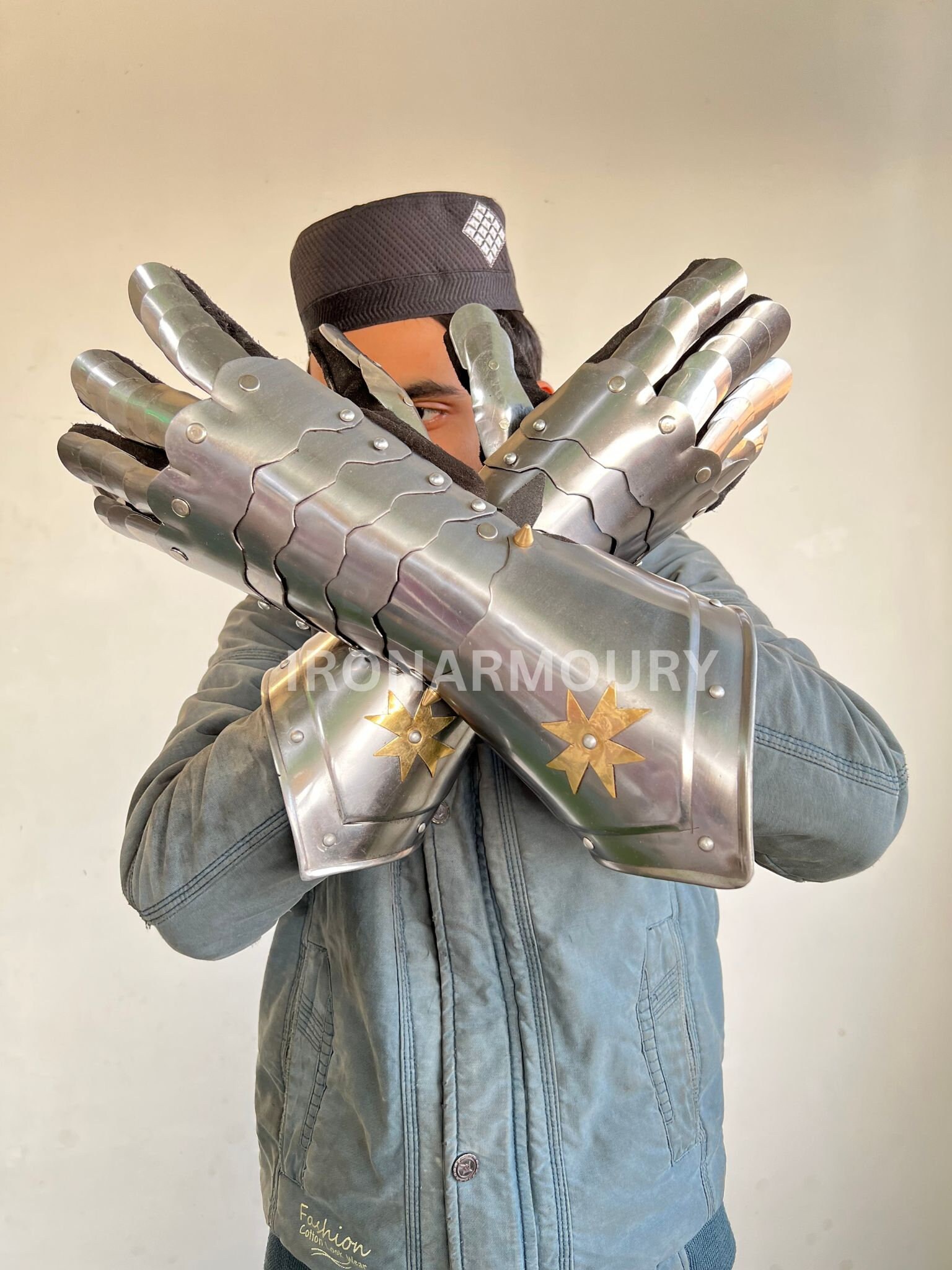 Medieval cheap armor gloves
