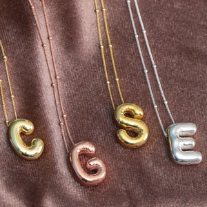 Collar de letras personalizadas de burbujas 3D, collar inicial lateral relleno de oro, collar de letras personalizado con burbujas de plata, regalo para sus regalos de cumpleaños