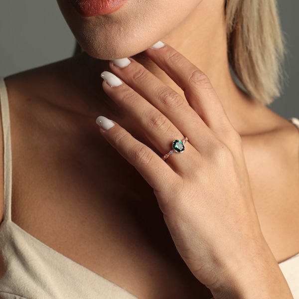 Dainty Green Emerald Ring, Oval Cut Green Emerald Ring, Silver May Birthstone Emerald Ring, Green Emerald Ring, Gift For Christmas