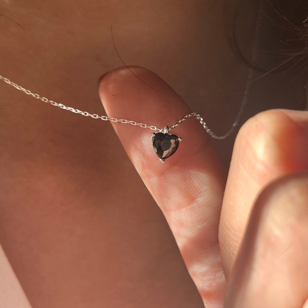 Black Onyx Heart Necklace Dainty Black Onyx Charm Black Onyx Jewelry Trendy Layering Best Friend GiftMen Necklace Gift For Christmas