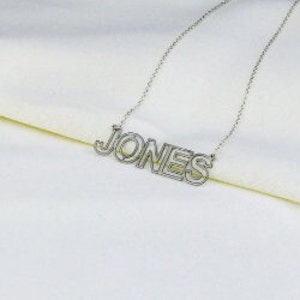 Collar con nombre personalizado, collar con nombre con letras grandes, elegante joyería con nombre personalizada, colgante con nombre único y delicado, regalo perfecto para ella