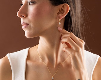 Dainty Teardrop Necklace and Earrings Set Bridal Jewelry Set, Minimalist Wedding Gift for Her