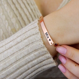 Bracelet prénom personnalisé Pierre de naissance Bracelet jonc plaque signalétique personnalisée, cadeau bracelet maman pour elle Bracelet prénom personnalisé