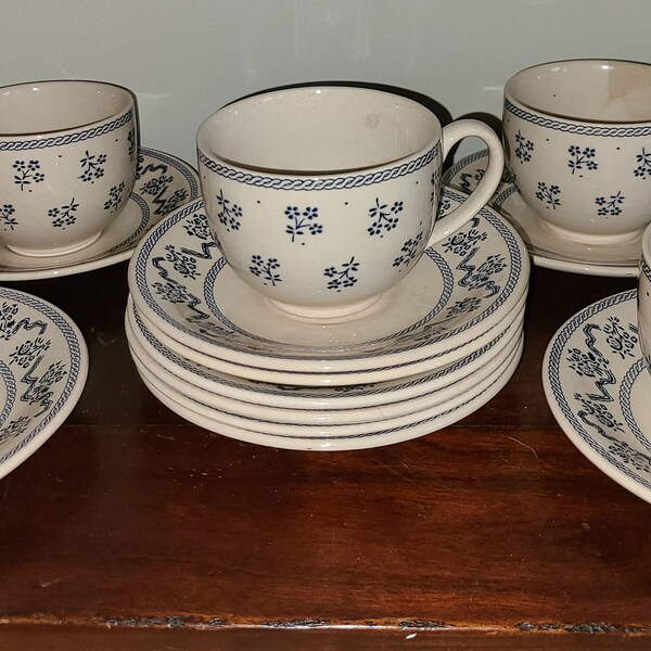 Lot of 15 Laura Ashley Blue Petite Fleur Johnson Brothers (5)Cups & (10) Saucers