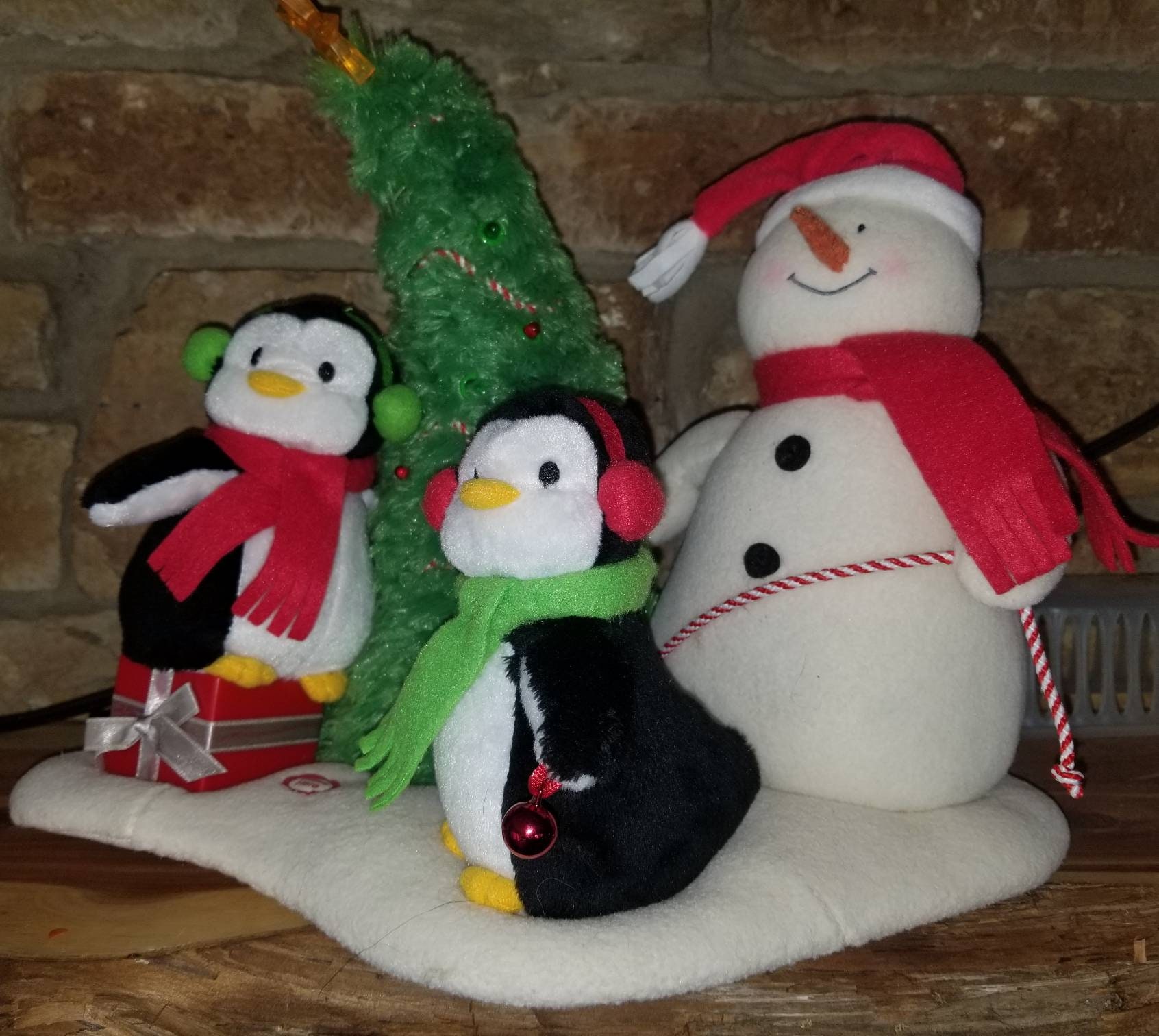 2006 Hallmark Jingle Pals Very Merry Trio Plush Snowman/penquins