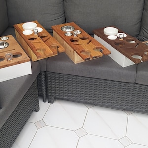 INNO STAGE Couch Cup Holder Getränkehalter, Sofa Getränkehalter Kissen,  Abnehmbare und Washbare Kissen mit Kaffeebecherhalter für Zuhause, Auto,  Park, Reisen, Flugzeug : : Küche, Haushalt & Wohnen